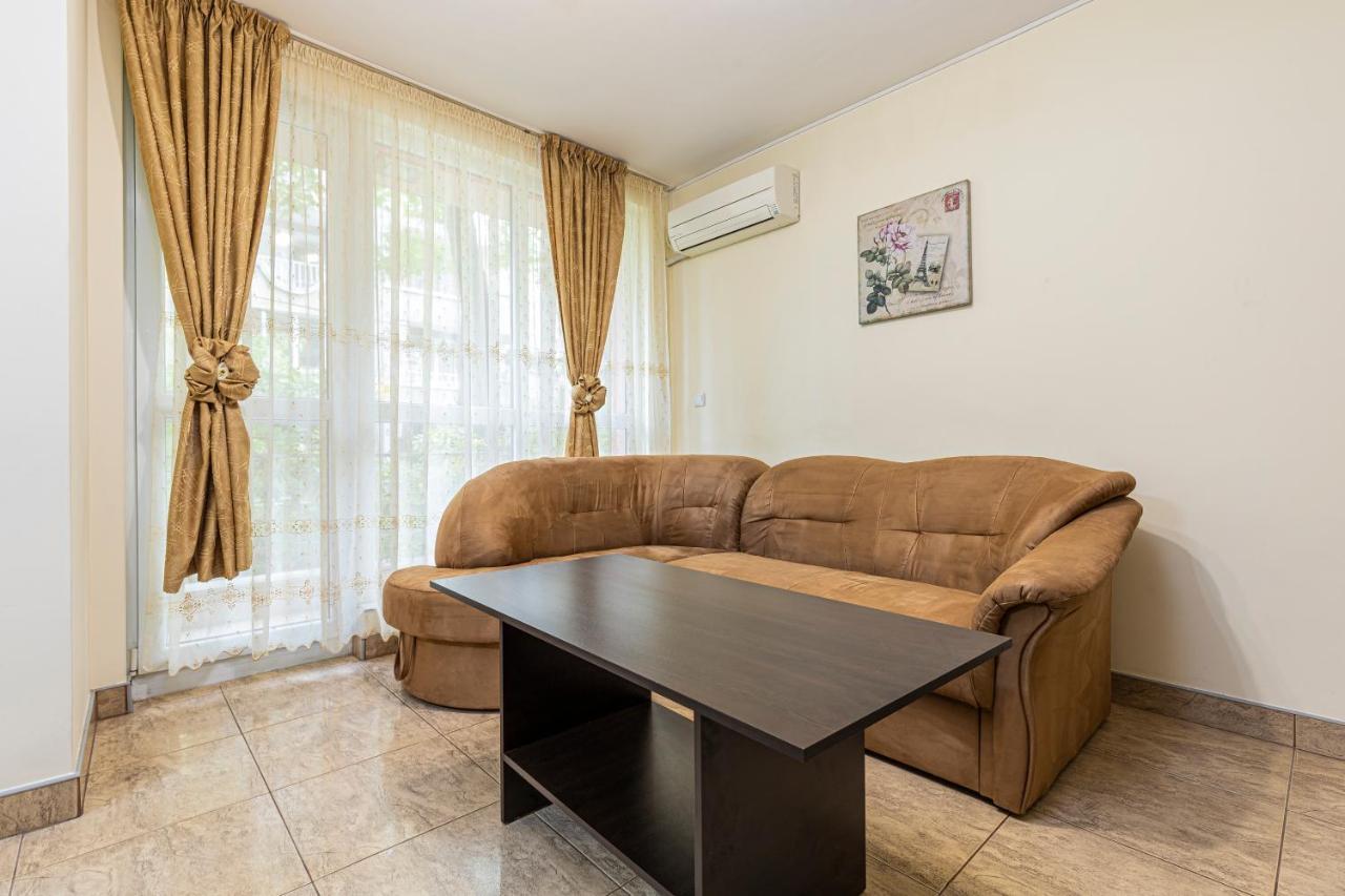 1Bd Apartment In A Calm Area Near The Centre By Flat Mаnager Plovdiv Extérieur photo